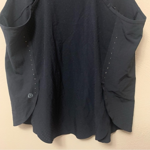 Lululemon Lightweight Stretch Running Tank Top in Black Size 6 - Picture 11 of 12